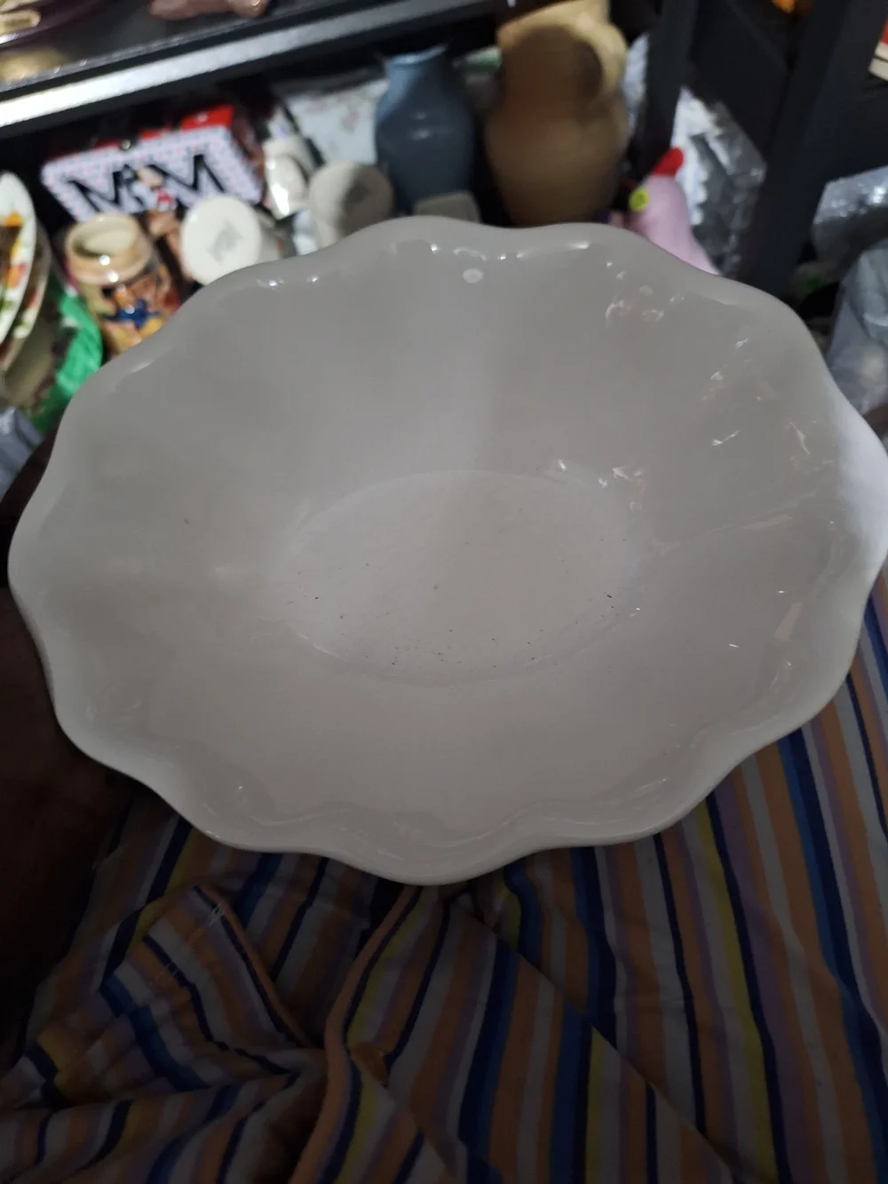 4 White Scalloped Ceramic Serving Bowl